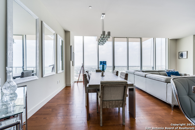 Image 11 of 24 For 610 Market E 2711