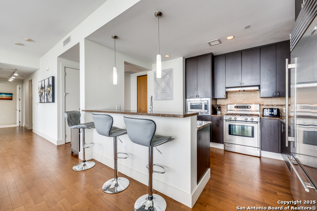 Image 12 of 24 For 610 Market E 2711