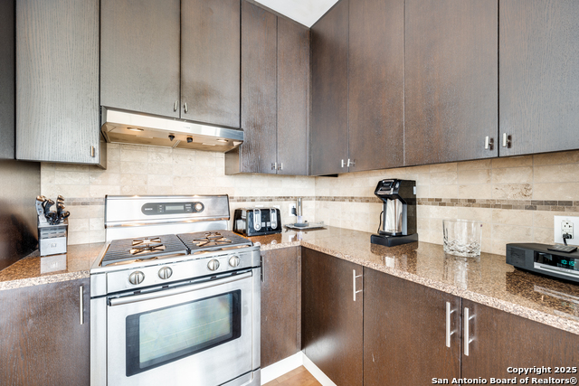 Image 14 of 24 For 610 Market E 2711