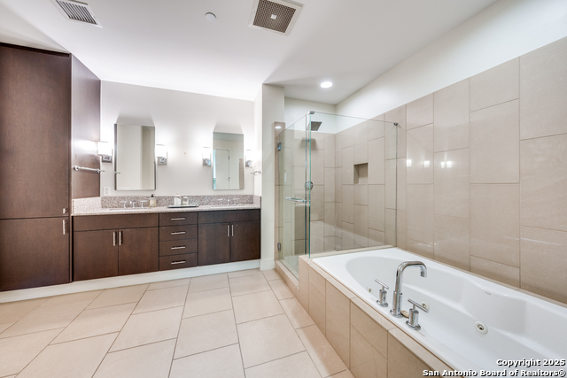 Image 18 of 24 For 610 Market E 2711