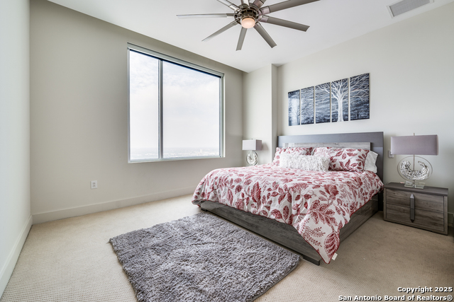 Image 20 of 24 For 610 Market E 2711