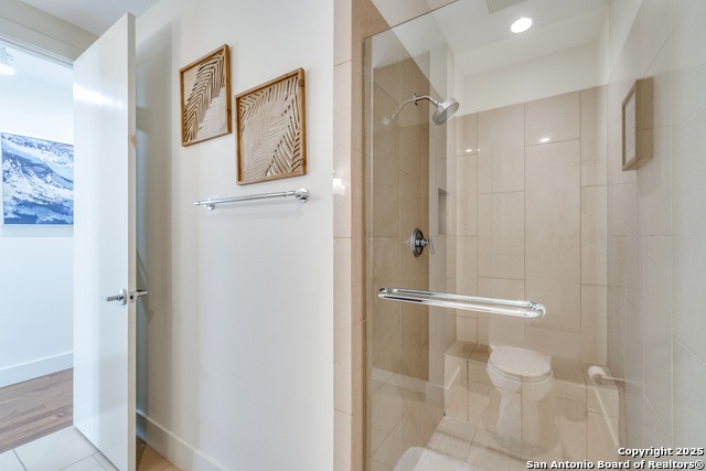 Image 22 of 24 For 610 Market E 2711