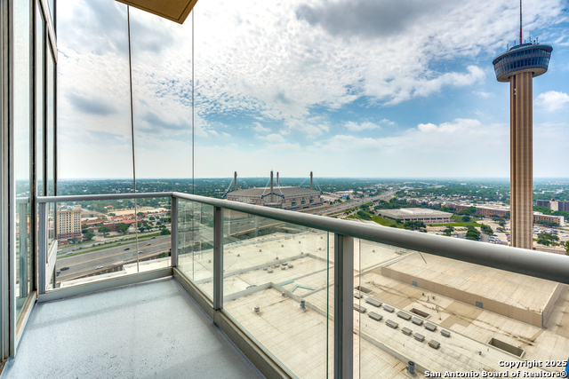 Image 23 of 24 For 610 Market E 2711