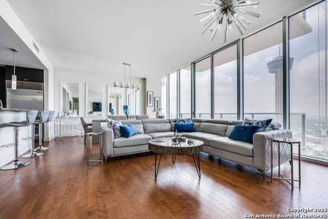 Image 3 of 24 For 610 Market E 2711