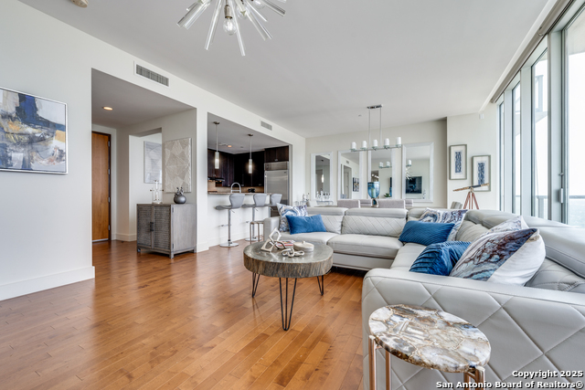 Image 4 of 24 For 610 Market E 2711