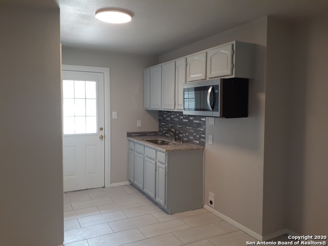 Image 5 of 9 For 138 Livingston