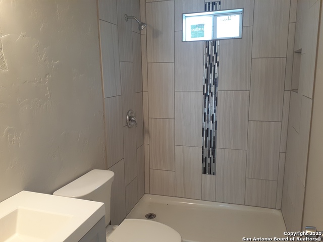 Image 6 of 9 For 138 Livingston