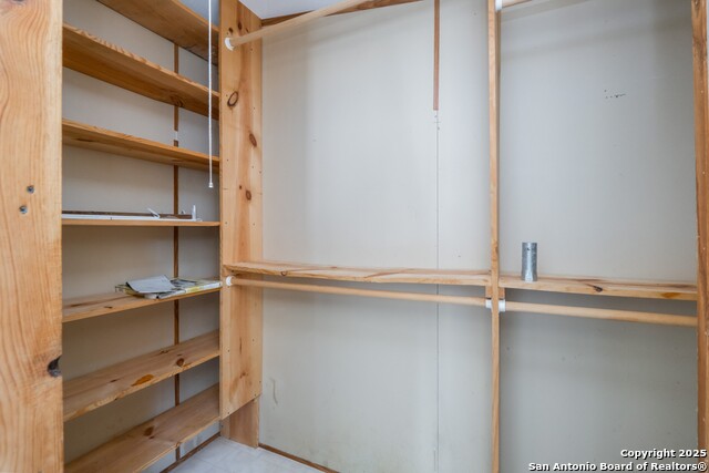 Image 14 of 31 For 313 Big Meadows Dr