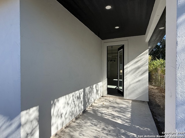 Image 19 of 20 For 411 Moselle