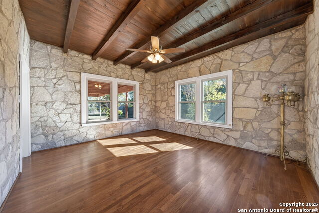 Image 21 of 39 For 108 Oak Bluff