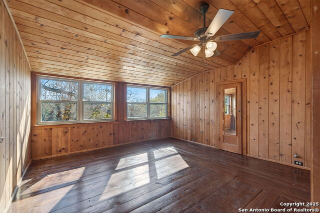 Image 27 of 39 For 108 Oak Bluff