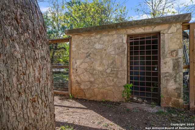 Image 34 of 39 For 108 Oak Bluff