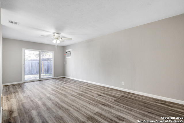 Image 18 of 28 For 7103 Spring Point