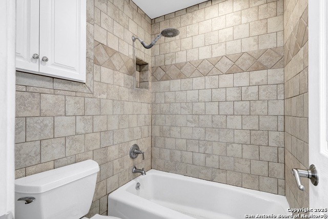 Image 22 of 28 For 7103 Spring Point