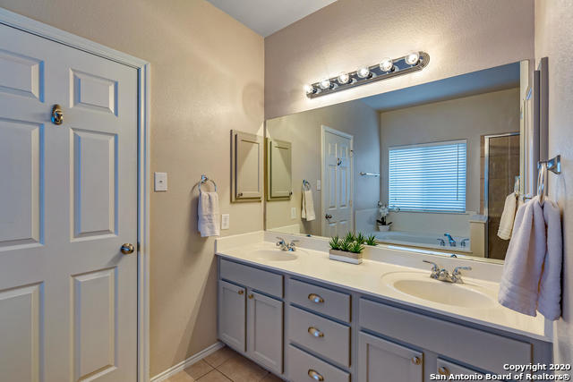 Image 11 of 21 For 133 Deerwood Oaks