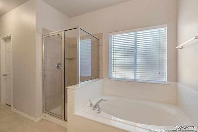 Image 12 of 21 For 133 Deerwood Oaks