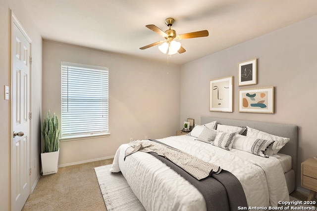 Image 16 of 21 For 133 Deerwood Oaks