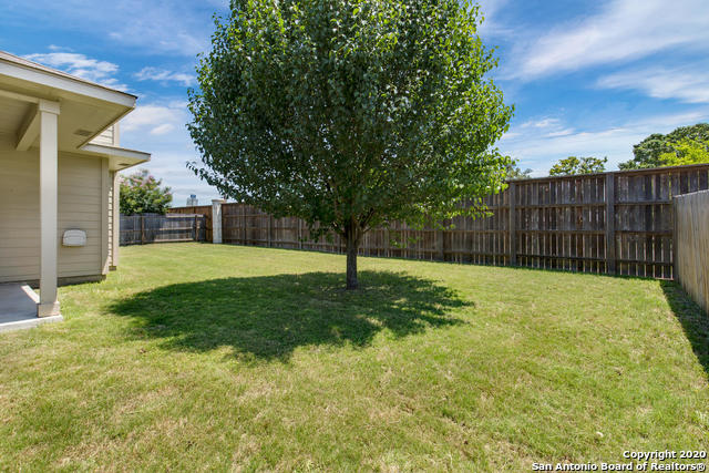 Image 18 of 21 For 133 Deerwood Oaks
