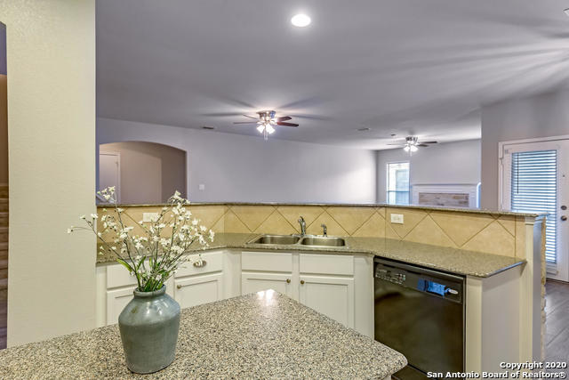 Image 8 of 21 For 133 Deerwood Oaks