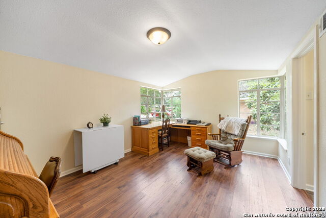 Listing photo id 15 for 132 Harriett