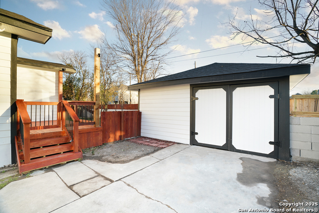 Image 3 of 38 For 1222 Hays  