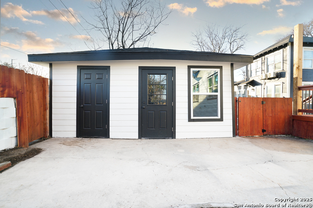 Image 35 of 38 For 1222 Hays  