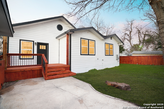 Image 37 of 38 For 1222 Hays  