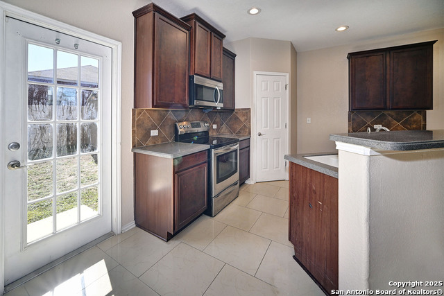 Image 10 of 29 For 6306 Loyola Bch