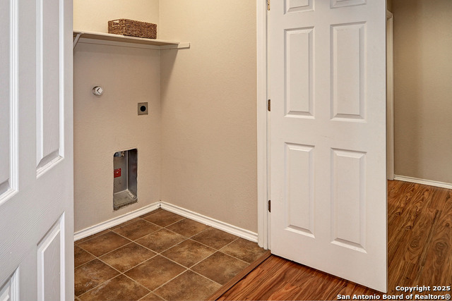 Image 12 of 29 For 6306 Loyola Bch