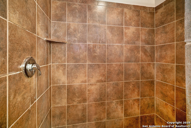 Image 19 of 29 For 6306 Loyola Bch