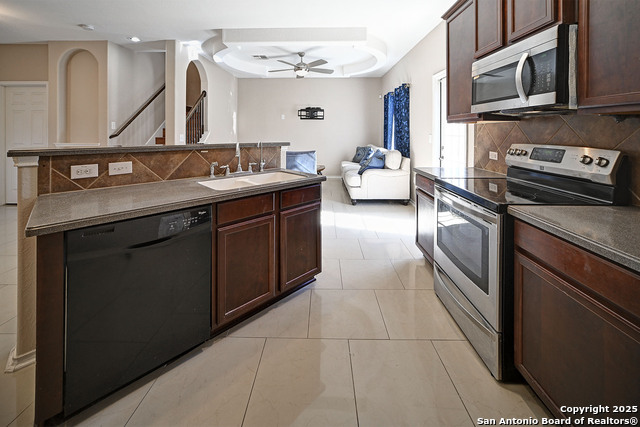 Image 9 of 29 For 6306 Loyola Bch