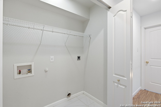 Image 16 of 30 For 8931 Arch Brg