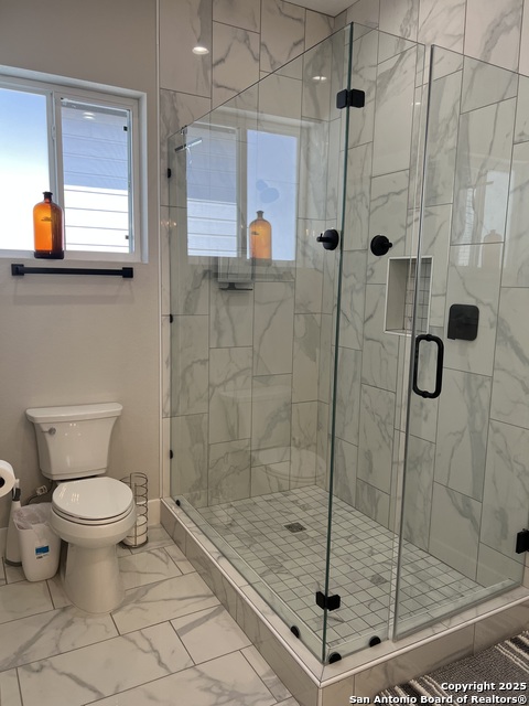 Image 16 of 20 For 1618 Lawndale W Unit 15