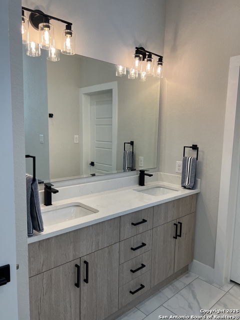 Image 17 of 20 For 1618 Lawndale W Unit 15