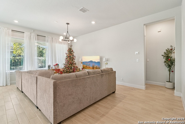 Listing photo id 10 for 22907 Grande Vista