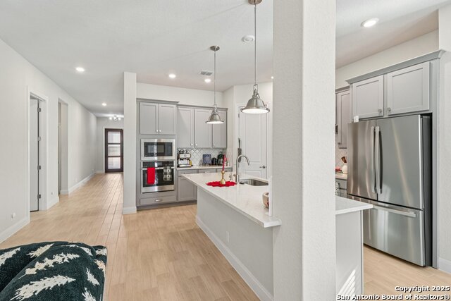 Listing photo id 17 for 22907 Grande Vista