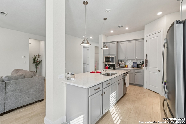 Listing photo id 18 for 22907 Grande Vista