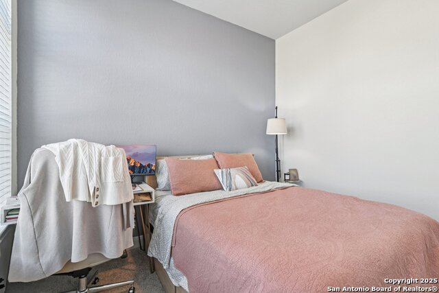 Listing photo id 22 for 22907 Grande Vista