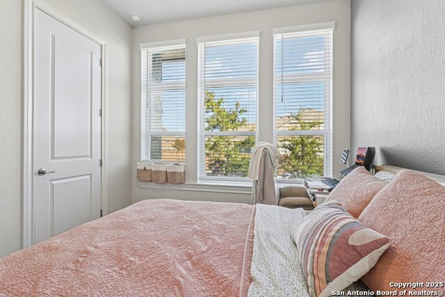 Listing photo id 23 for 22907 Grande Vista