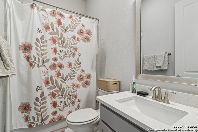 Listing photo id 24 for 22907 Grande Vista