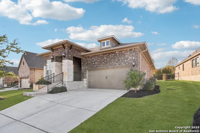 Listing photo id 1 for 22907 Grande Vista
