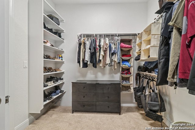 Listing photo id 35 for 22907 Grande Vista