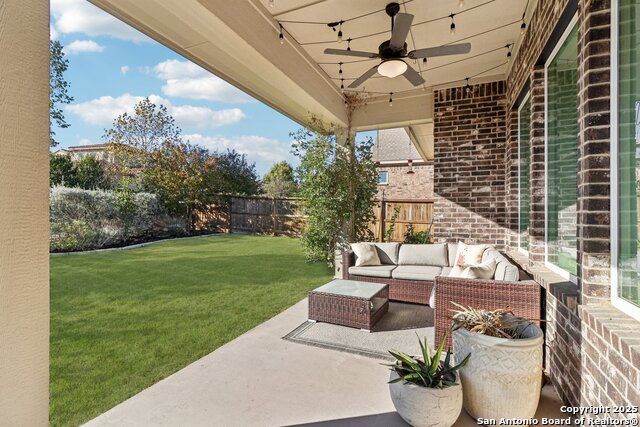 Listing photo id 36 for 22907 Grande Vista