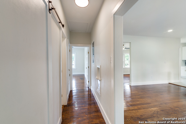 Image 13 of 24 For 2007 Mistletoe Ave W