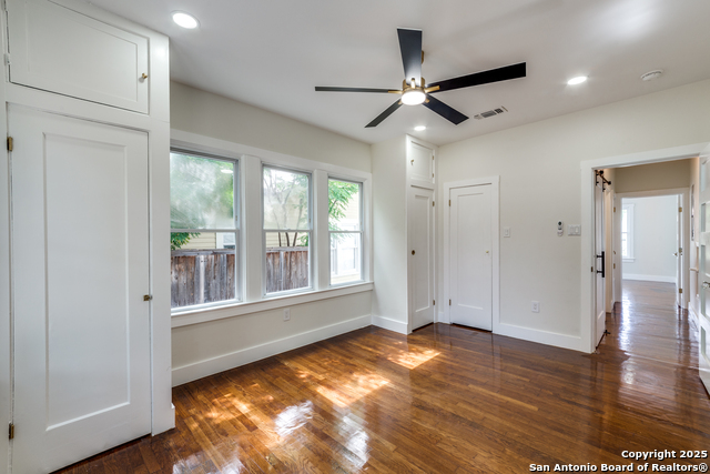 Image 15 of 24 For 2007 Mistletoe Ave W