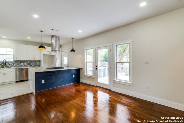 Image 5 of 24 For 2007 Mistletoe Ave W