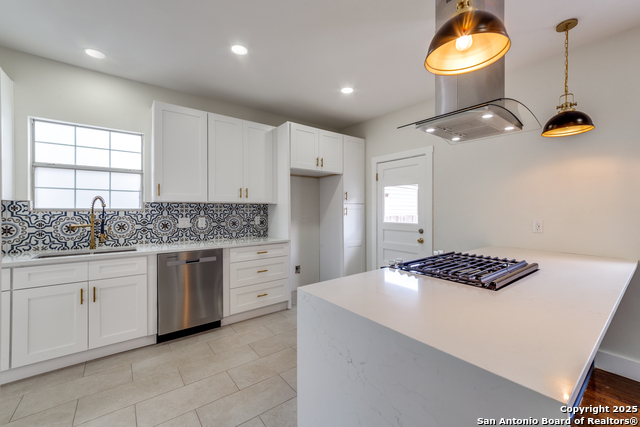 Image 6 of 24 For 2007 Mistletoe Ave W