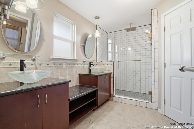 Image 19 of 35 For 415 Calumet