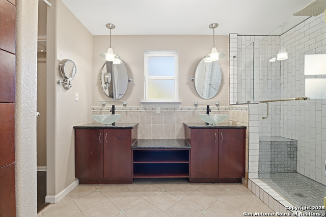 Image 20 of 35 For 415 Calumet