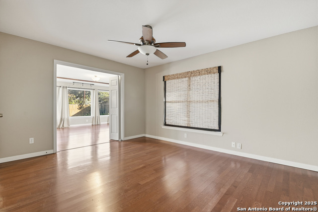 Image 23 of 35 For 415 Calumet